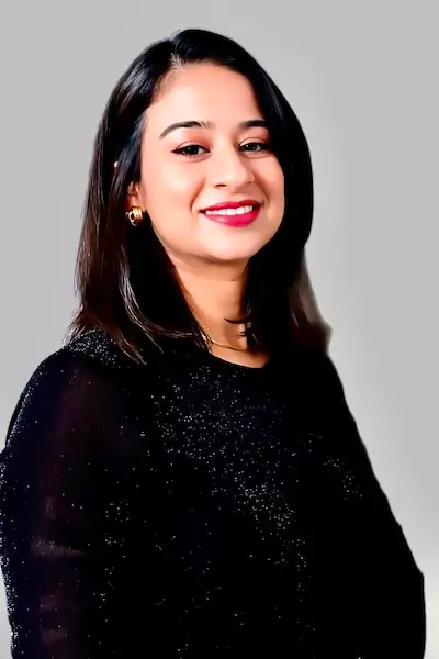 Salon Poing 24 Salon Poing Taps Mittal Technikerin Coloration 24